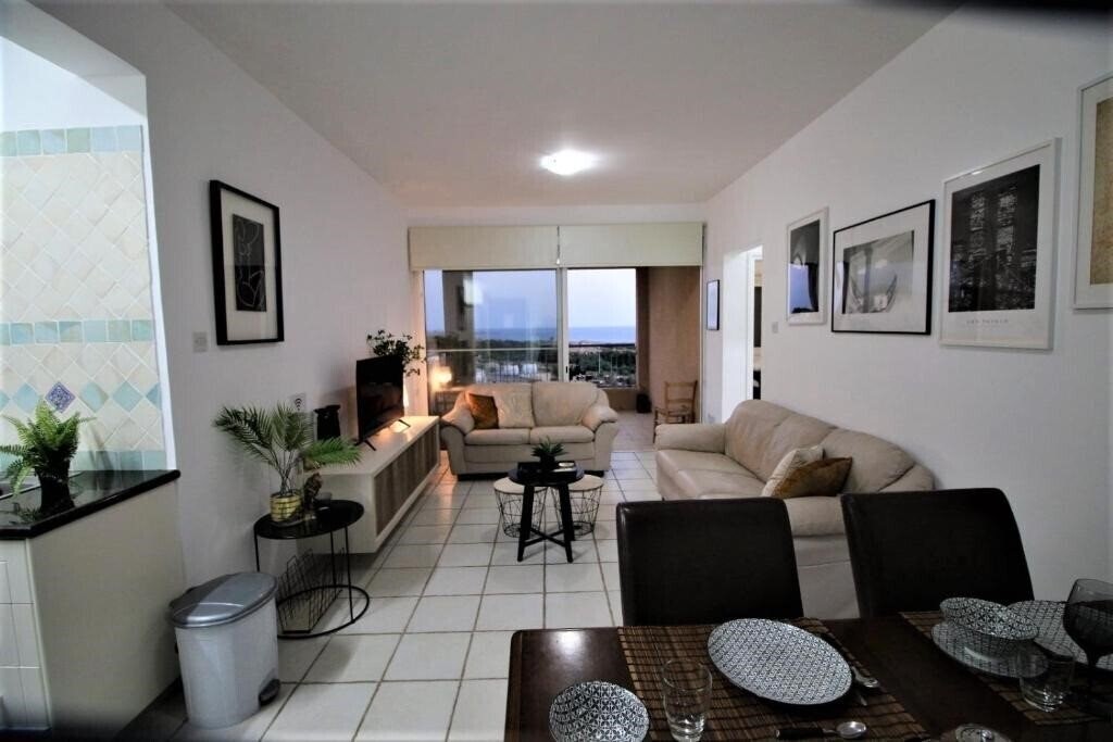 Готель Cosea Living: Seaside 2 Bedroom Flat Kings Palace 209 3*