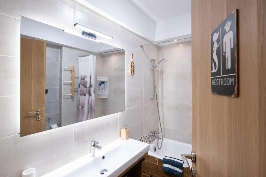 Зображення Townhouse by The Sea Pirate Harbor 3*