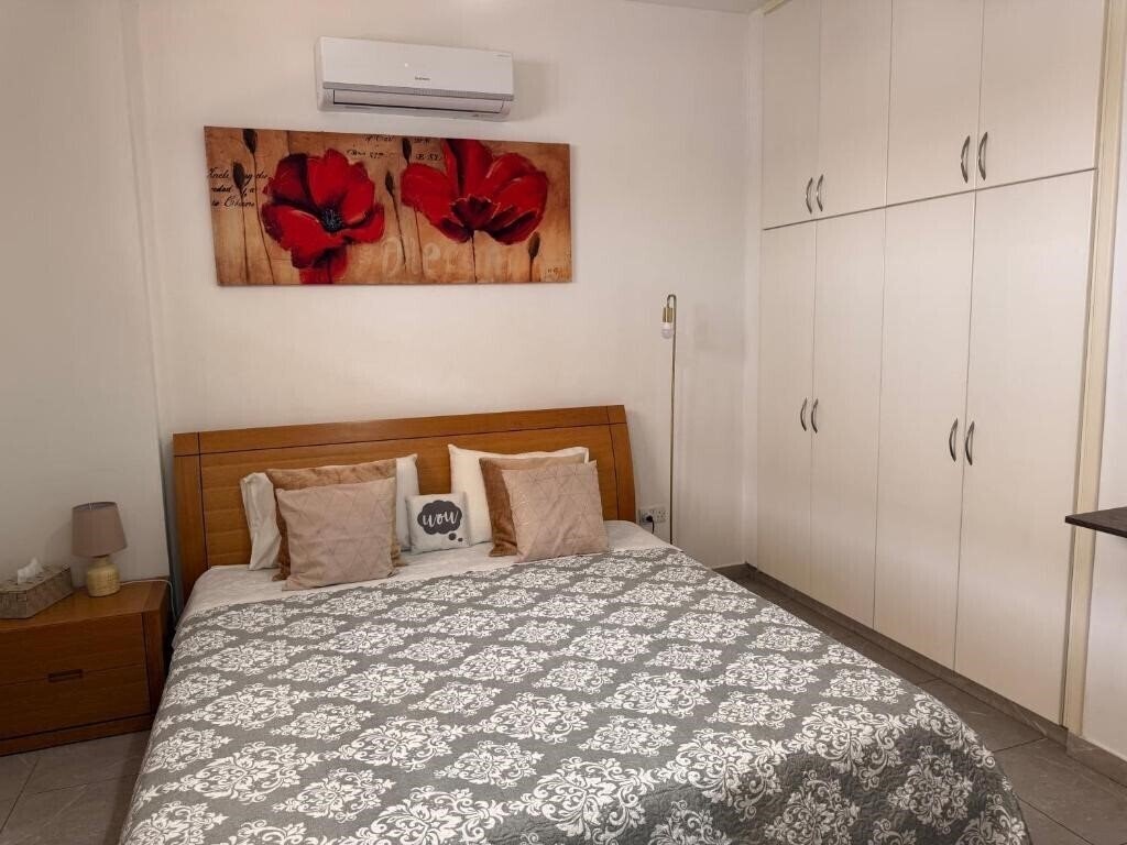 Фото Queens Gardens - Kato Paphos Next To Kings Ave Mall by Yiota 3*