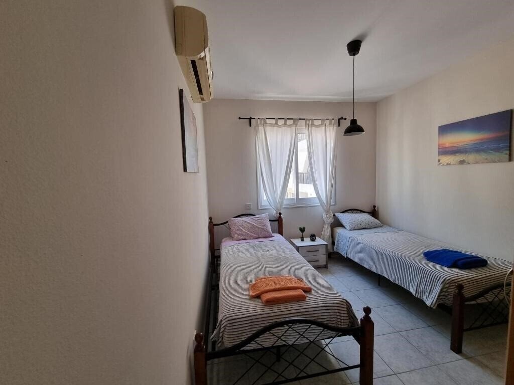 Фотография Ancient Paphos - Cozy Place Next To The Sea, Marina, Historical Sites, Buses, Mall & Market 3*