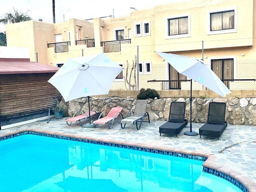 Фото Ev Zin: Cozy, Newly Rennovated, Studio, Swimming Pool B102 3*