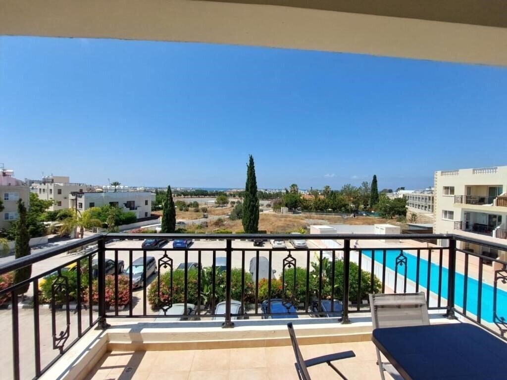 Фотография Stunning Views Apartment With Pool 4*