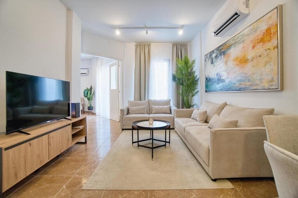 Готель Queen Gardens R 313 4*
