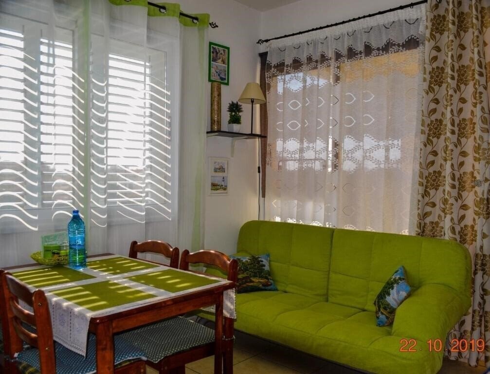 Готель Enjoy The Silence Apartments 3*