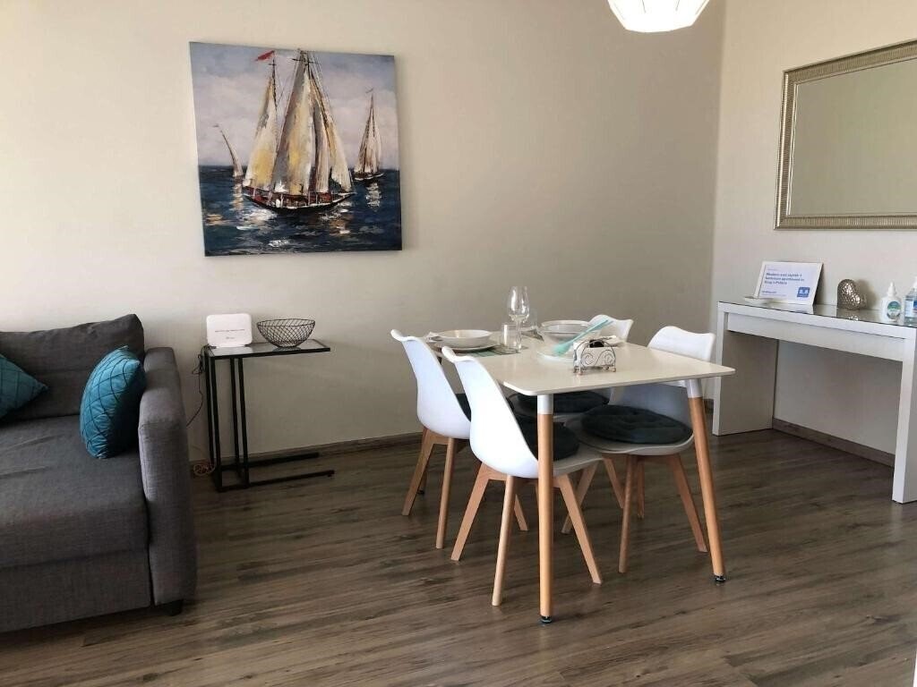 Фото Kings Palace - Modern & Stylish 1 Bedroom Apartment 3*