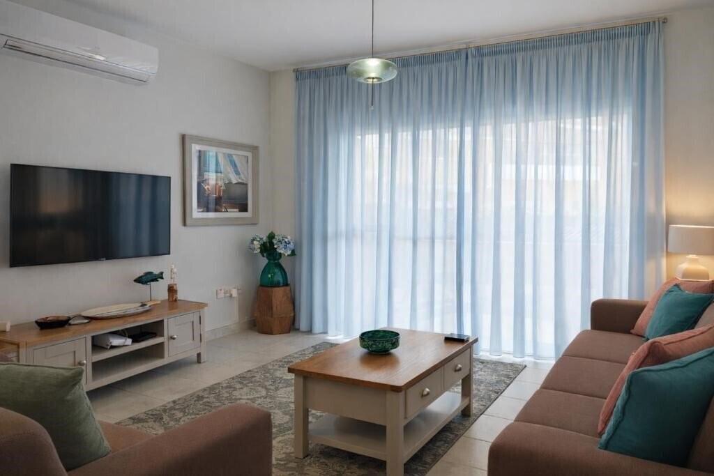 Готель Stylish Garden Apartment At Paphos Harbour 3*
