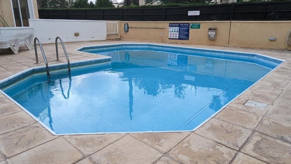 Фотографія Stylish Garden Apartment At Paphos Harbour 3*