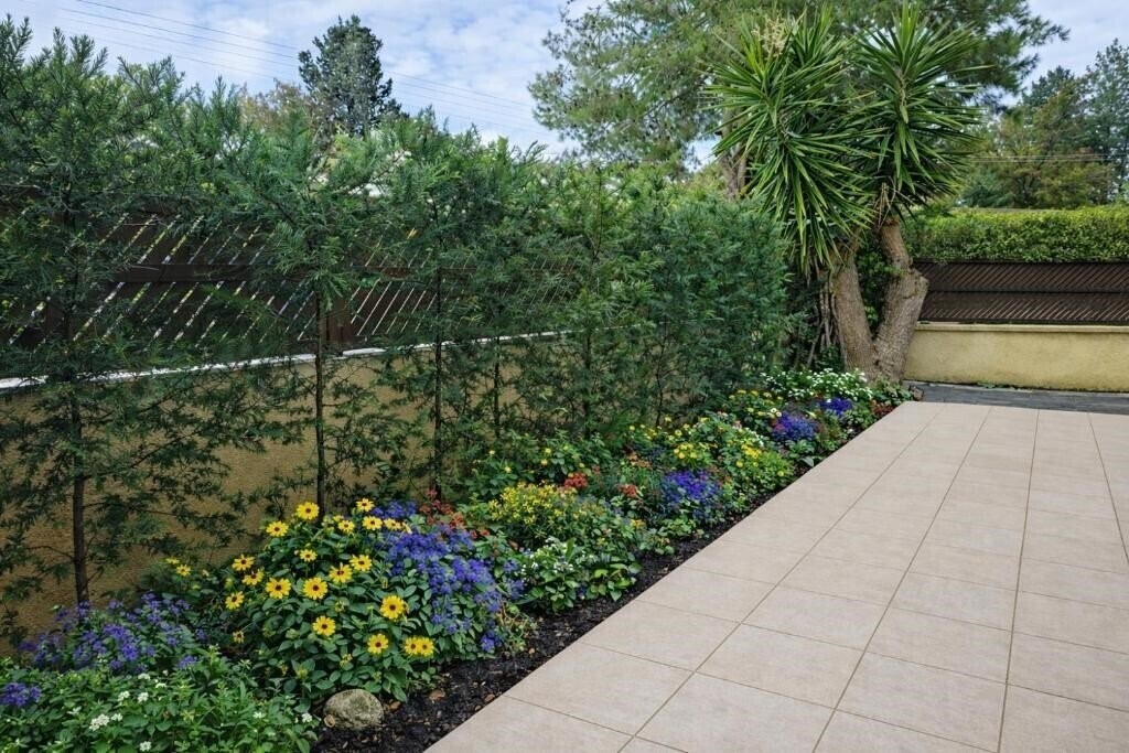 Картинка Stylish Garden Apartment At Paphos Harbour 3*