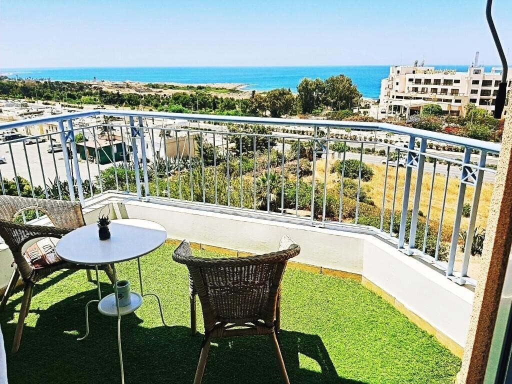 Фото H&O Best Apt In Paphos! 3*