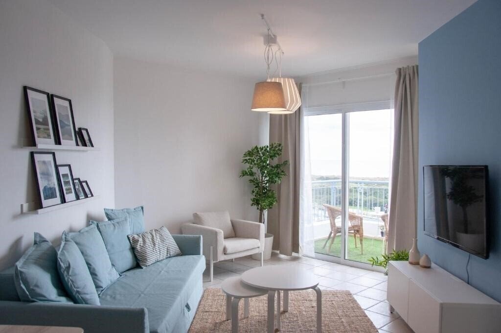 Отель H&O Best Apt In Paphos! 3*