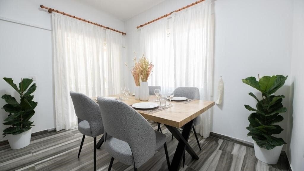Фото Beautiful Apartment in Harbour Paphos, Central & Close to Beach 3*
