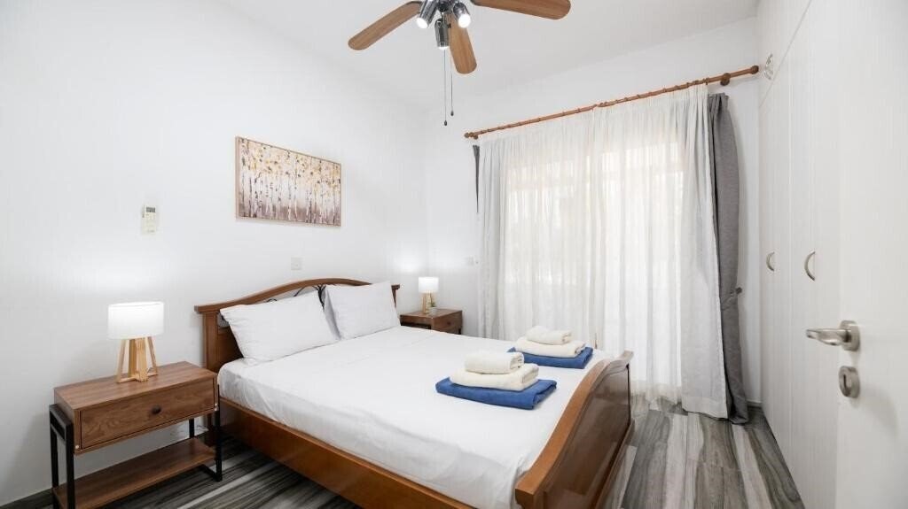 Фотографія Beautiful Apartment in Harbour Paphos, Central & Close to Beach 3*
