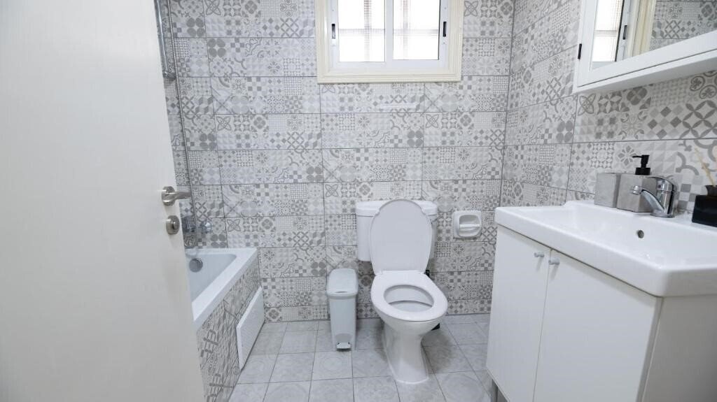Зображення Beautiful Apartment in Harbour Paphos, Central & Close to Beach 3*