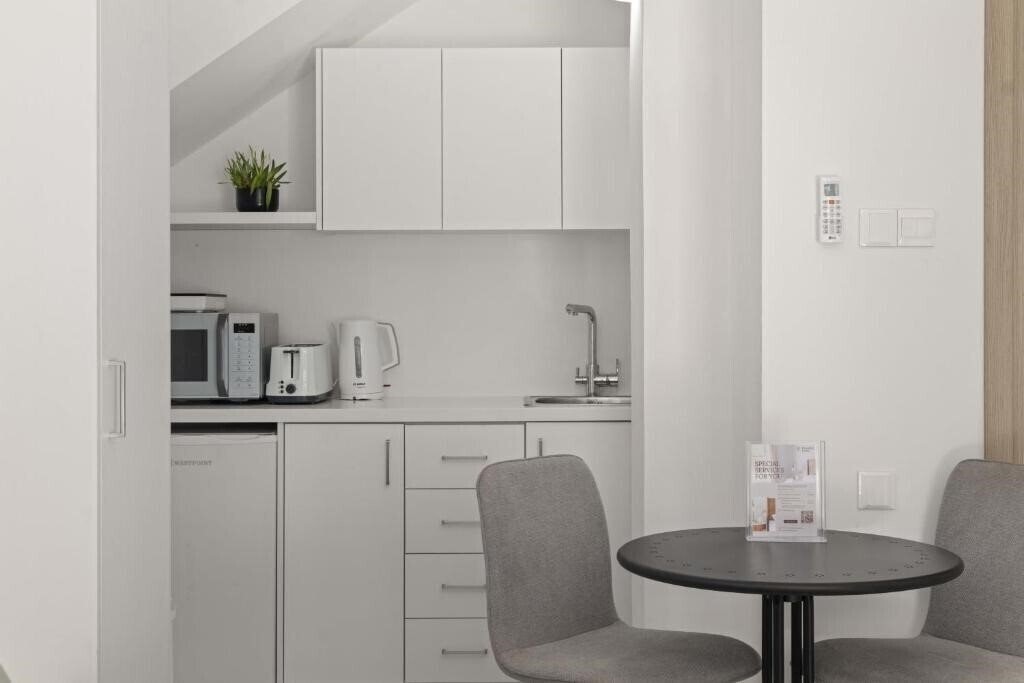 Картинка Phaedrus Living: Alkminis Seaside Suites Sand 3*