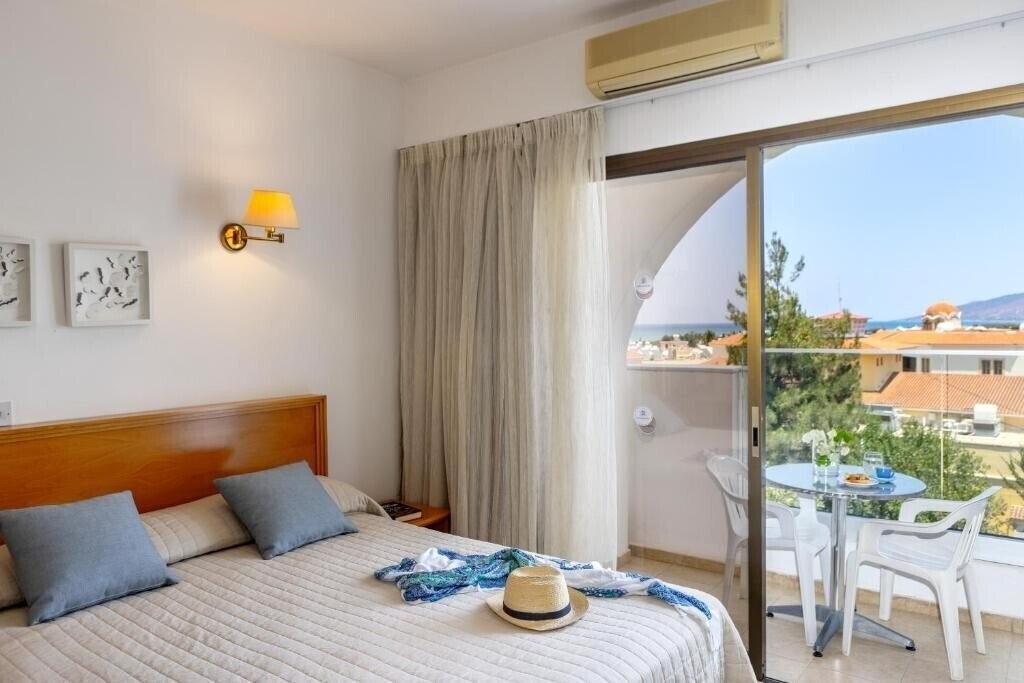 Готель Stephanos Hotel Apartments 3*