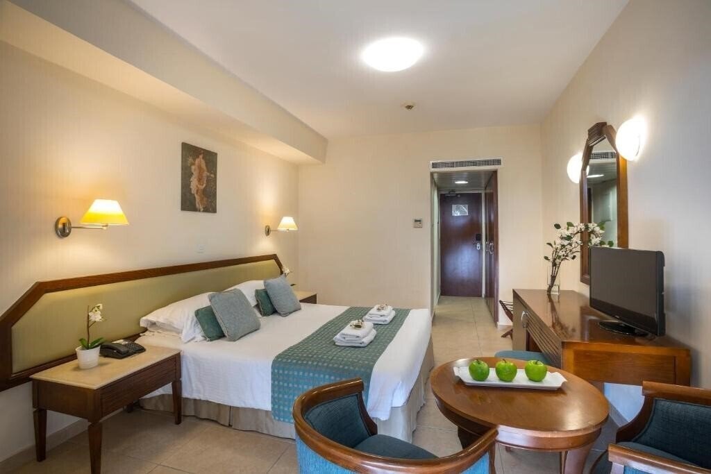 Картинка Aquamare Beach Hotel & SPA 4*