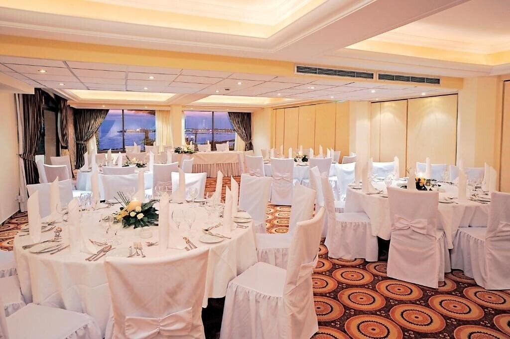Зображення Alexander The Great Beach Hotel 4*
