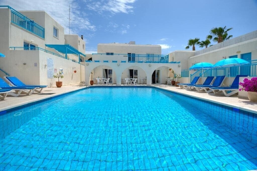 Фотографія Sunny Hill Hotel Apartments 3*