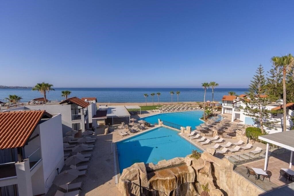 Отель Kapetanios Aqua Resort 4*
