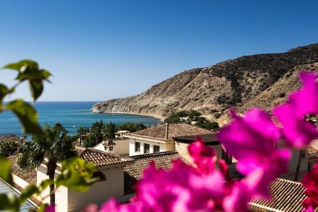 Готель Columbia Beach Resort 5*
