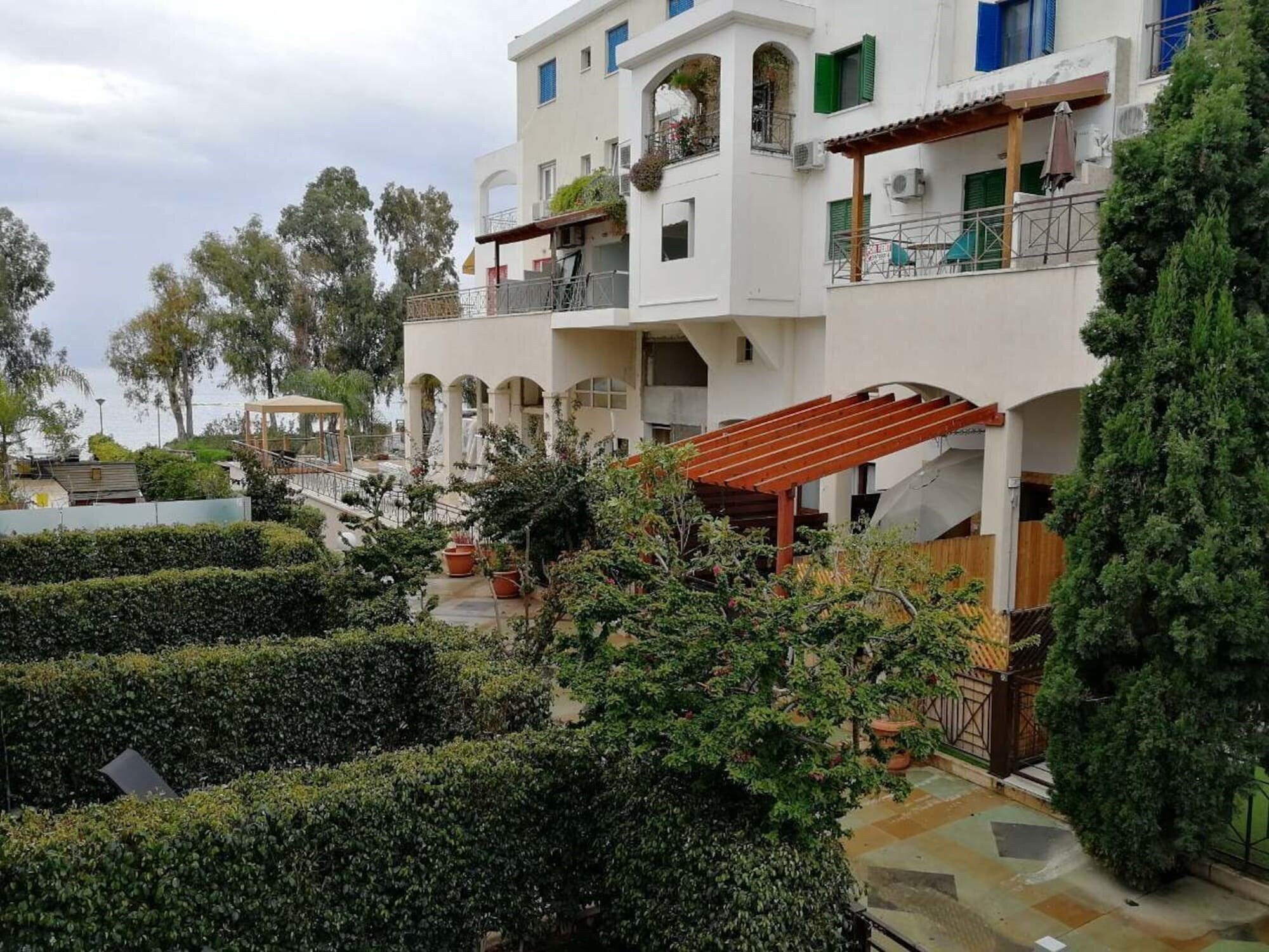 Отель V.I.P. Galatex 3*