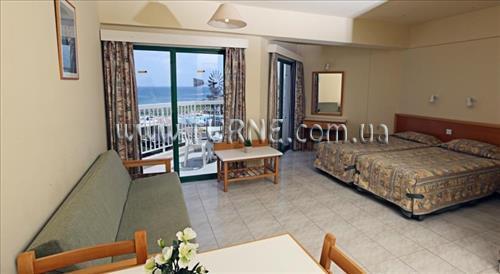 Готель Domniki Hotel Apartments апартаменты