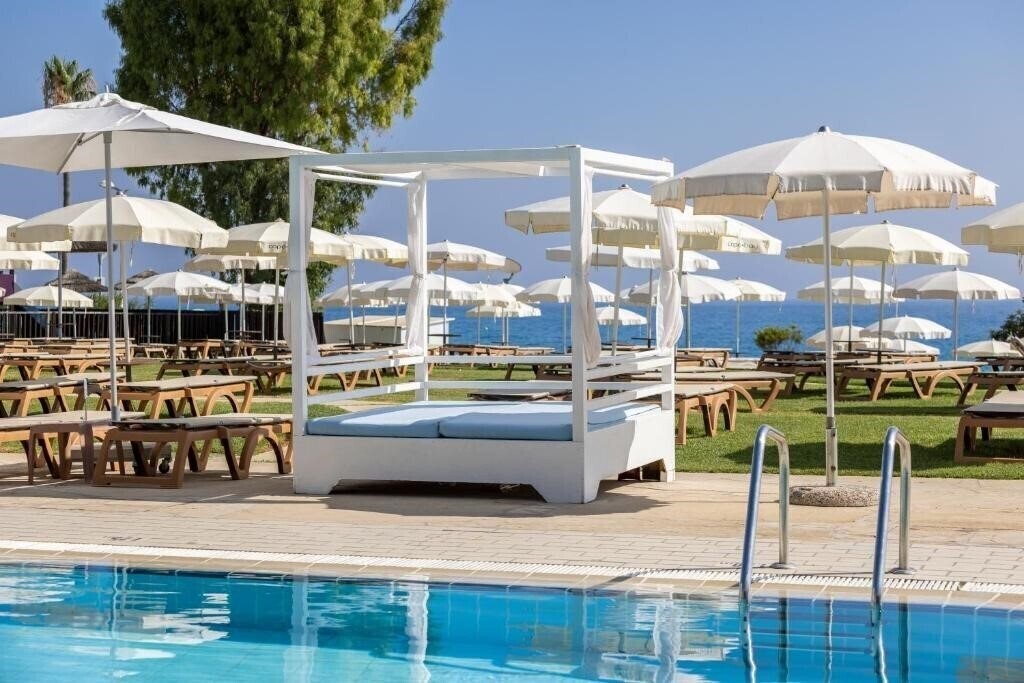 Фото Capo Bay Beach Hotel 4*