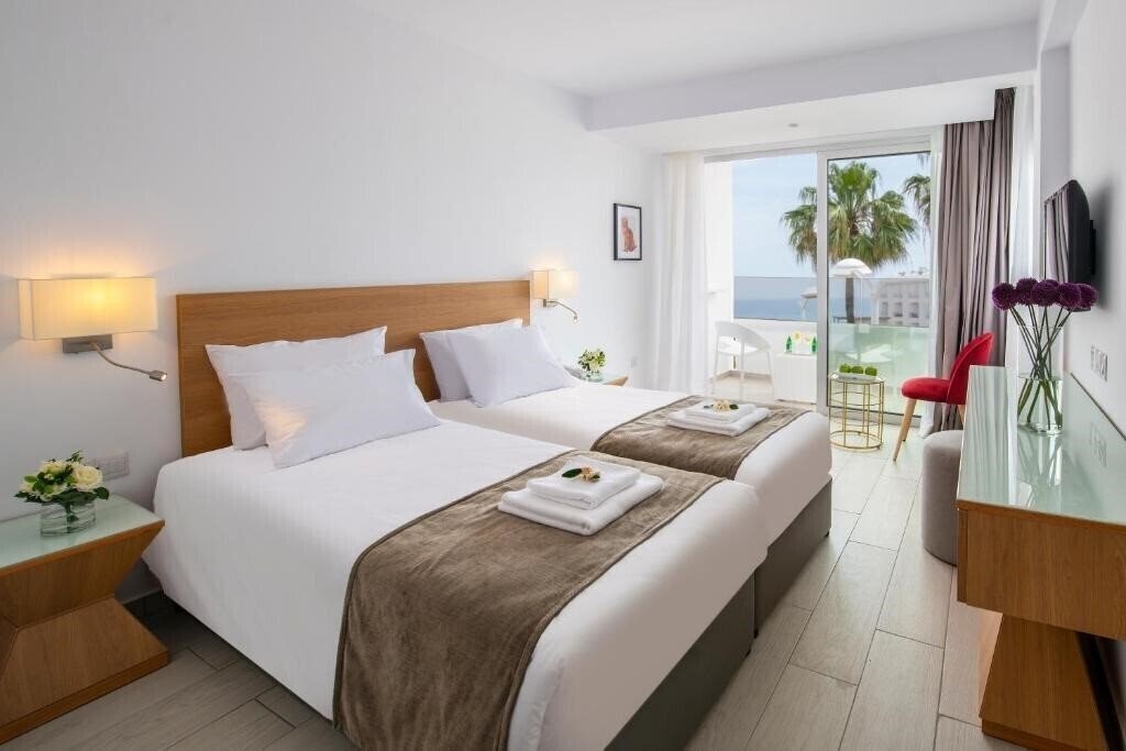 Готель Kokkinos Boutique Hotel 3*