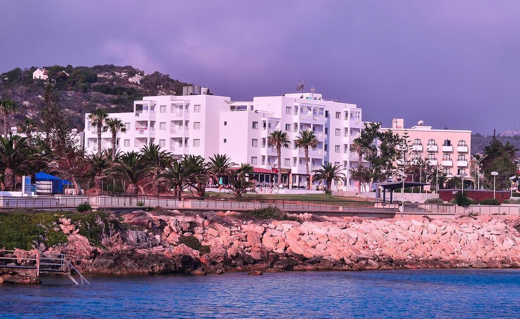 Фото Astreas Hotel Apartment 3*