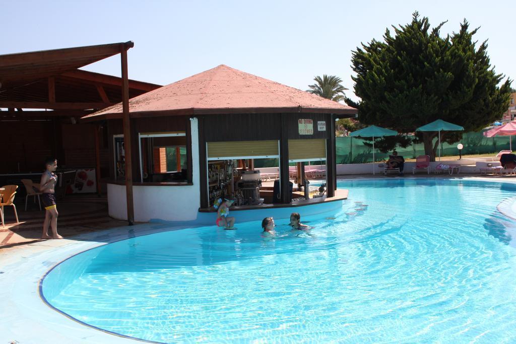 Фотографія Astreas Hotel Apartment 3*