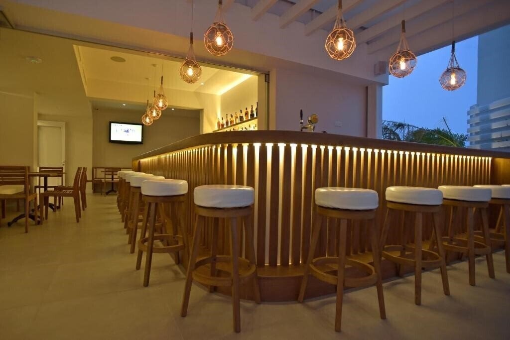 Картинка Sunrise Gardens 3*