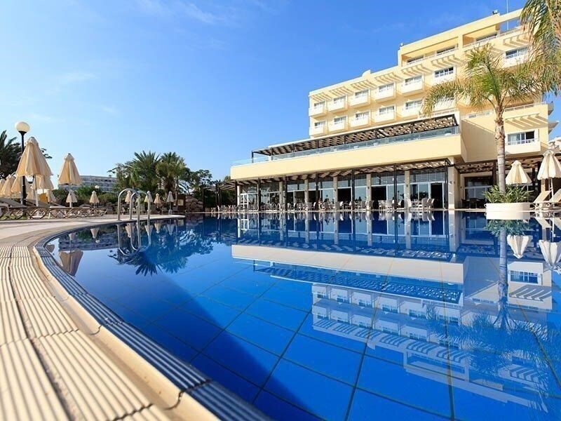 Отель Kouzalis Hotel 4*