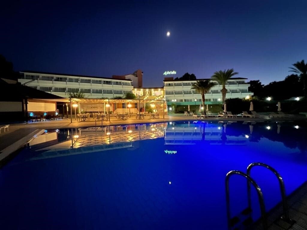 Зображення Adelais Bay Hotel 3*