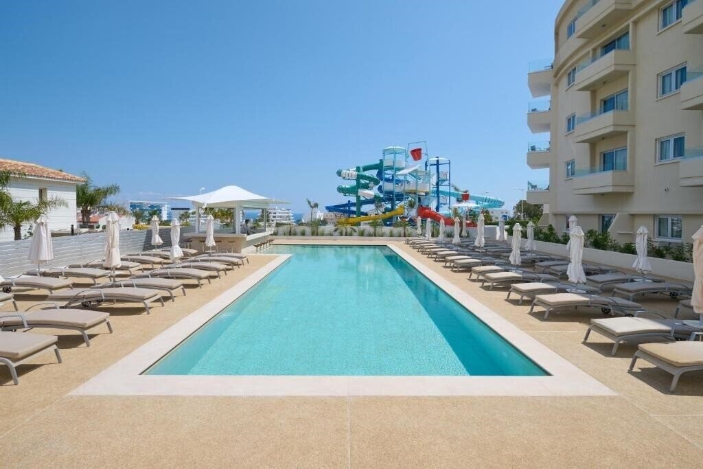 Готель Sunrise Oasis Hotel & Waterpark 4*