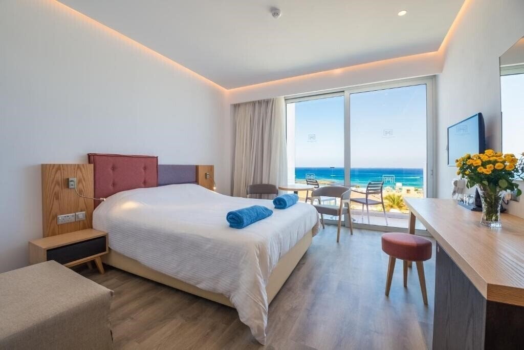 Фото Protaras Plaza 3*