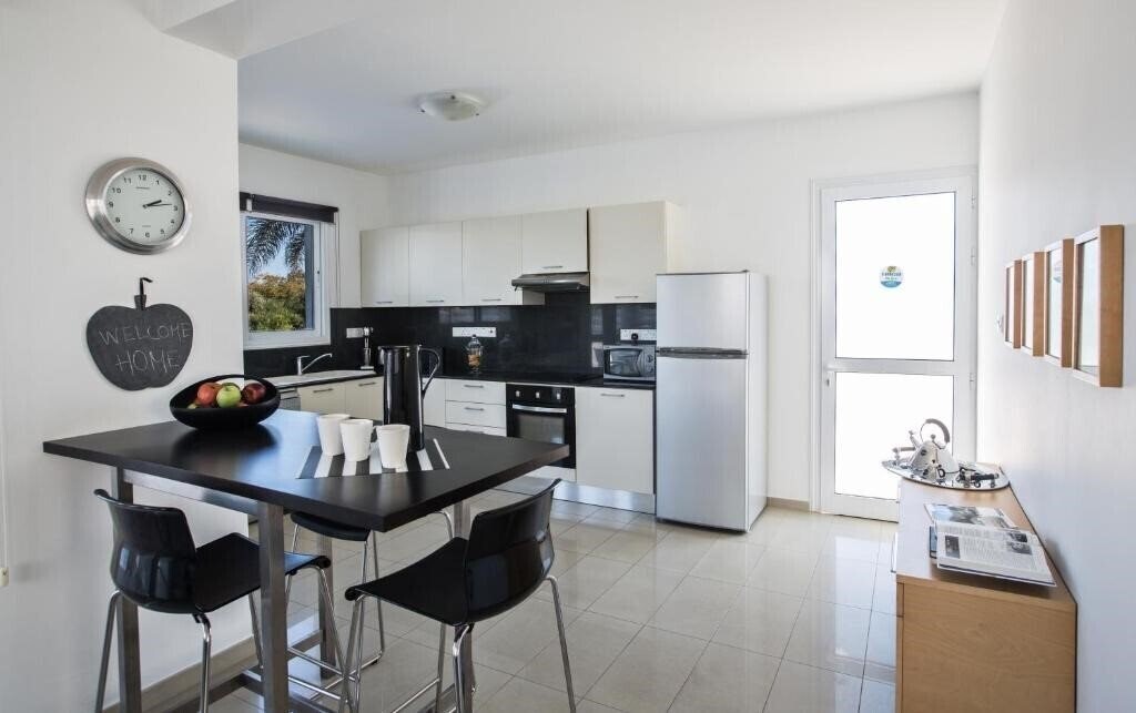 Картинка Flouressia Gardens & Villas 2*