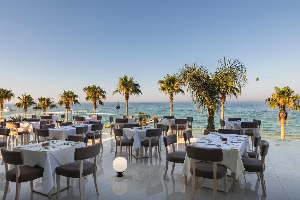 Картинка Constantinos The Great Beach 5*