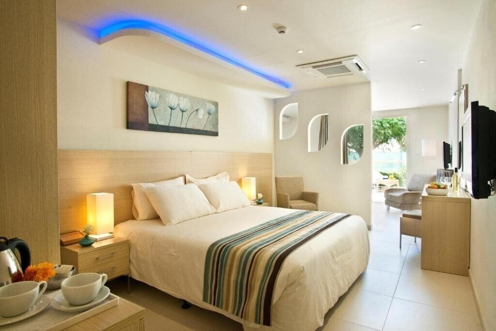 Картинка Pernera 4*