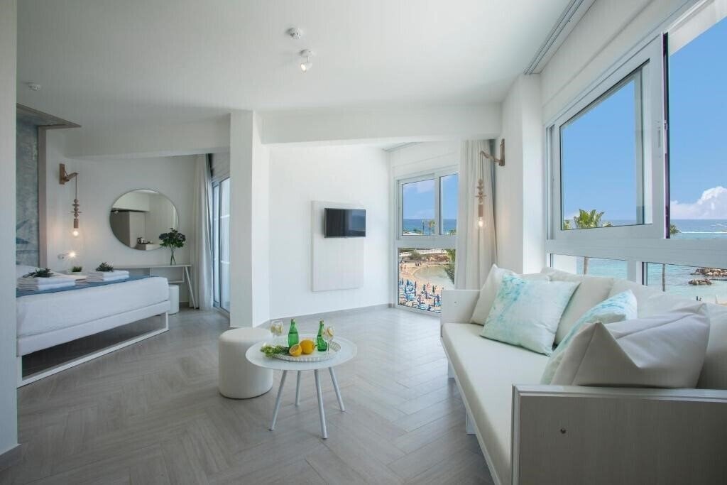 Картинка Louis Infinity Blu Designed for Adults 4*