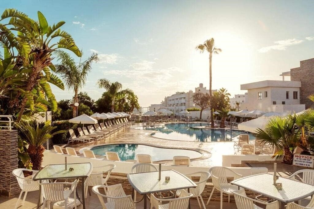 Фото Lantiana Gardens 4*