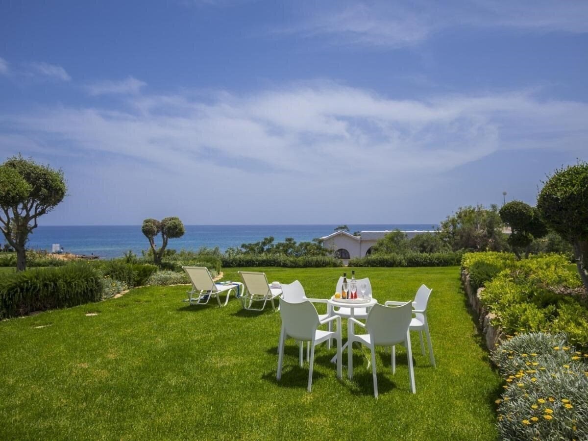 Зображення Protaras Seafront Villa Sirina Pearl 4*