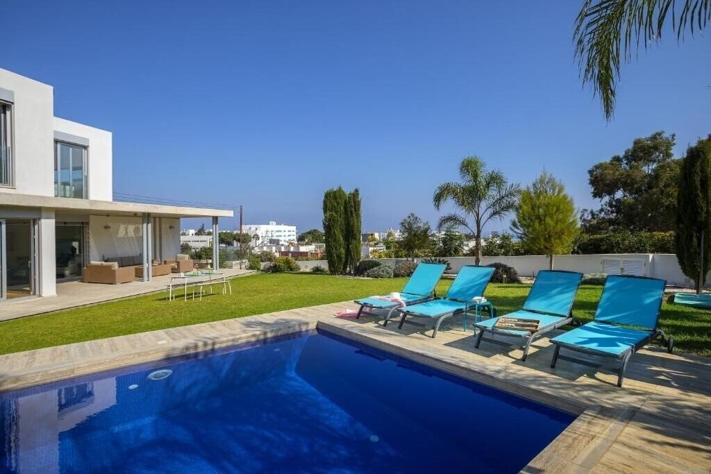Отель Protaras Zen Villa 4*