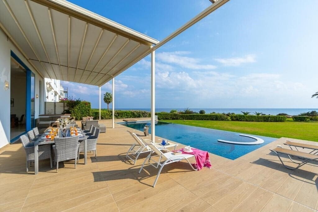 Готель Villa Infinity Protaras 4*