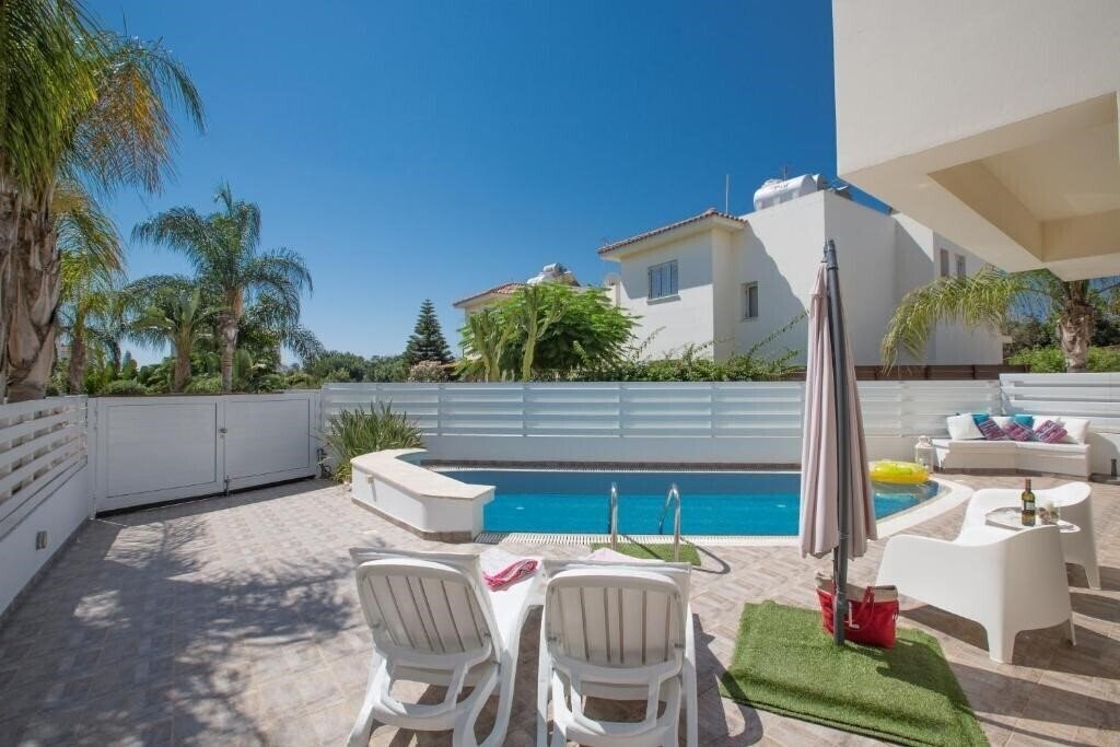 Фотографія Kalamies Beach Villas 3*