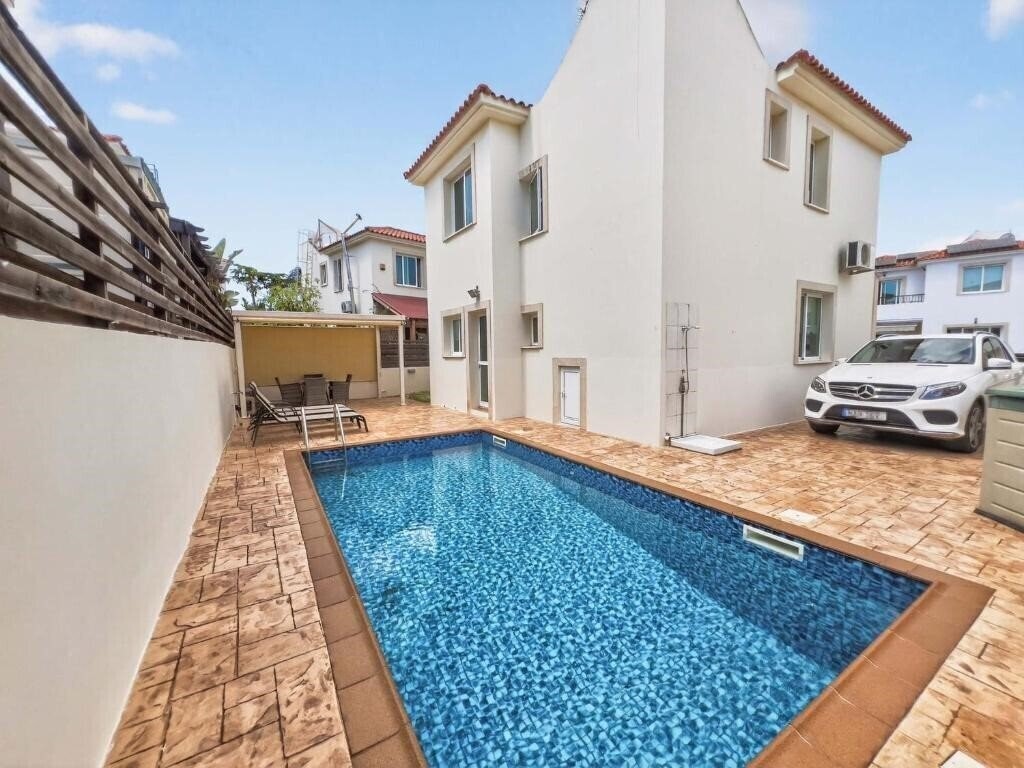 Готель Villa Ioli With Private Pool 4*