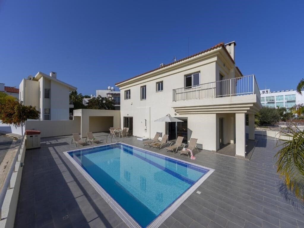 Отель Villa Theodora 4*