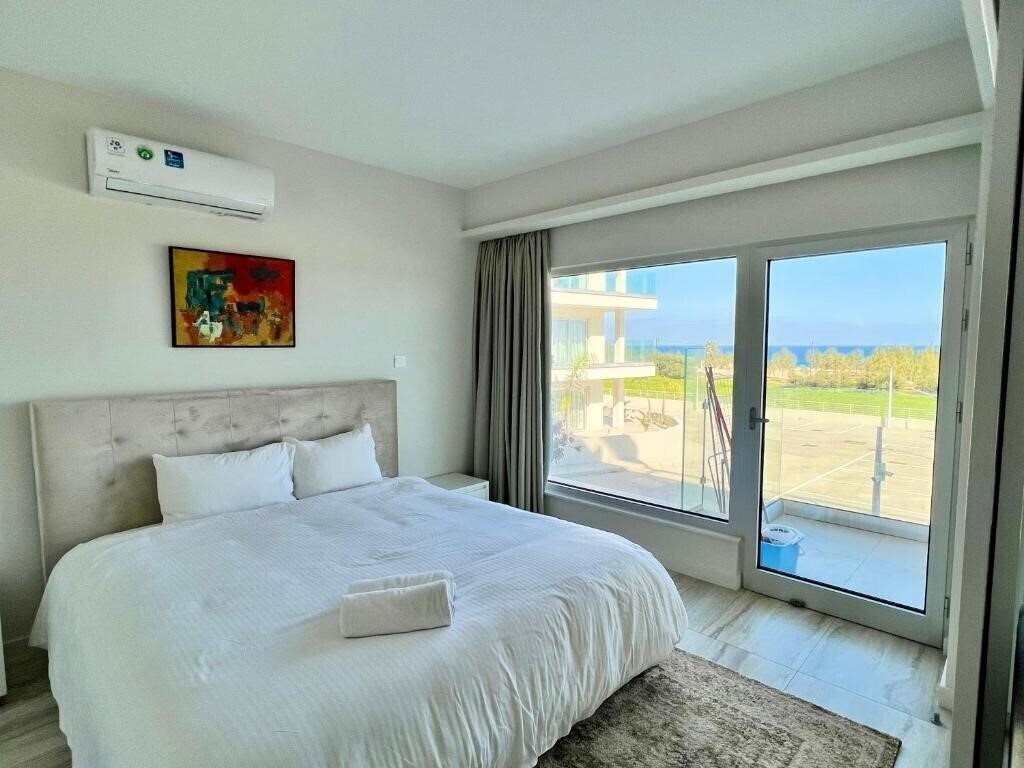 Фото Emerald Luxury Suites 4*