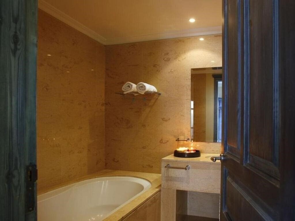 Фотография Nausicaa Villa 4*