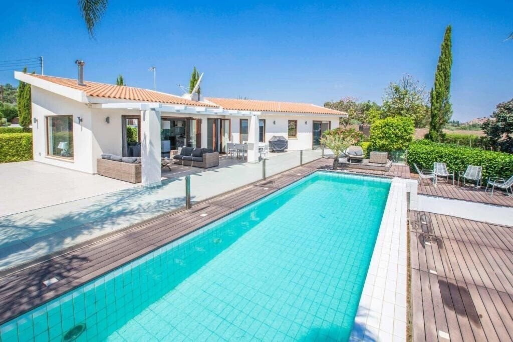 Отель Villa Nyx 3*