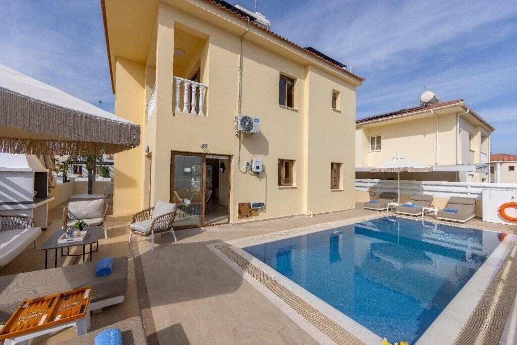Отель Villa Posidonas 3*